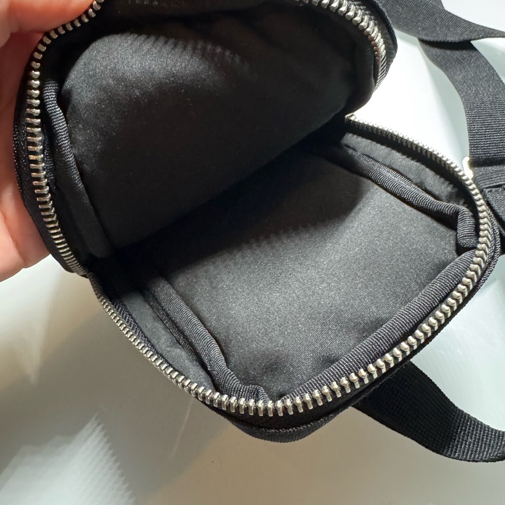 Calvin Klein Black Men's Sling Bag - Picture 4 of 7